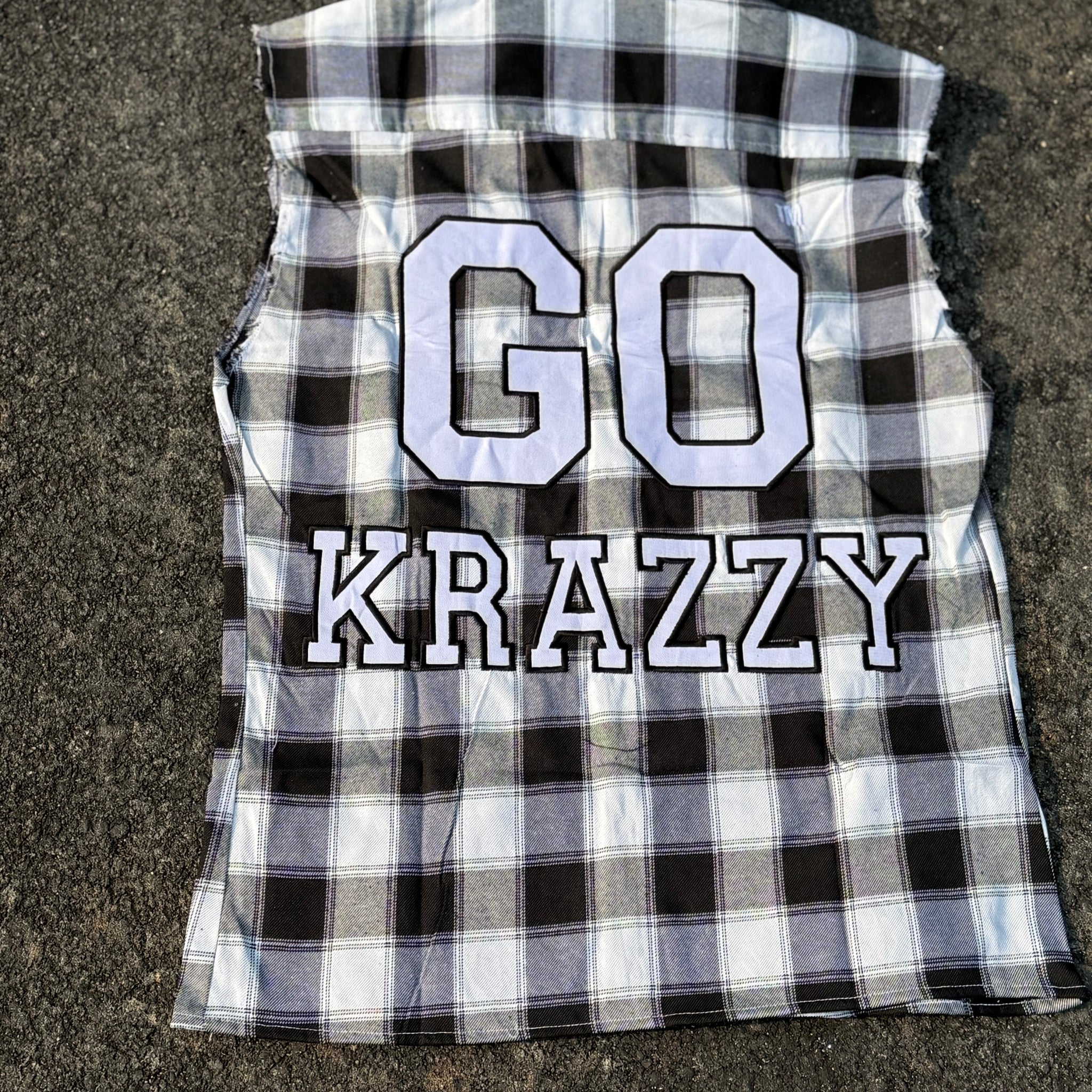 Go krazzy flannel shirt “sleeveless “